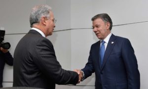El Presidente Juan Manuel Santos recibe al expresidente, Alvaro Uribe en desarrollo del diálogo nacional impulsado por el Jefe del Estado para sacar adelante los acuerdos de paz.