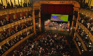 En el Teatro Colón, el Presidente Juan Manuel Santos y el máximo líder de las Farc, Rodrigo Londoño, firmaron frente a casi 1.000 asistentes el Nuevo Acuerdo de Paz para Colombia.